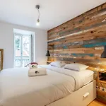 Bmyguest - 28 Tram Central Apartment